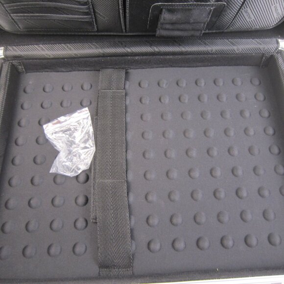 Vanguard Silver Aluminum Lock Briefcase with Two Keys 18" x 13" x 3" - Picture 7 of 16